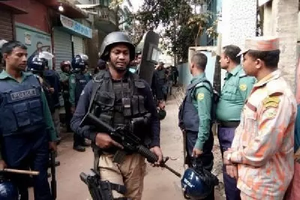 Bangladesh में हिंदू व्यक्ति की दर्दनाक मौत, पहले हमला कर आग लगाई गई थी Bangladesh में हिंदू व्यक्ति की दर्दनाक मौत, पहले हमला कर आग लगाई गई थी
