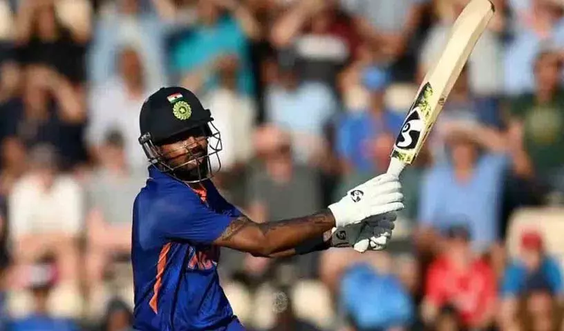 Hardik Pandya ने 68 गेंदों में अपना पहला लिस्ट ए शतक लगाया Hardik Pandya ने 68 गेंदों में अपना पहला लिस्ट ए शतक लगाया