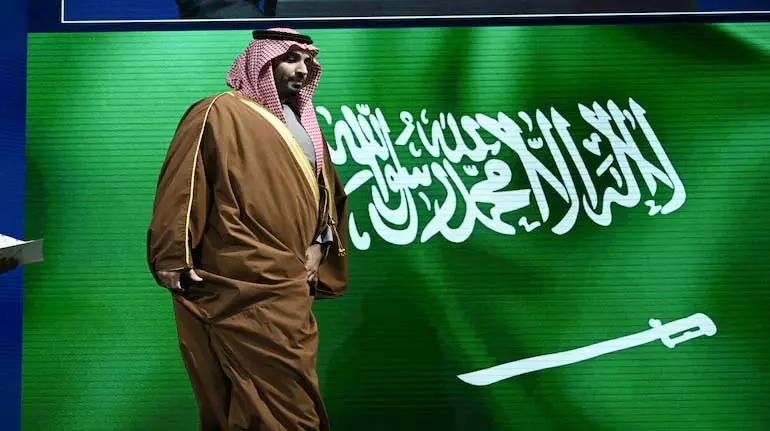 UAE के साथ तनाव बढ़ने पर सऊदी अरब ने यमन बातचीत की अपील की UAE के साथ तनाव बढ़ने पर सऊदी अरब ने यमन बातचीत की अपील की