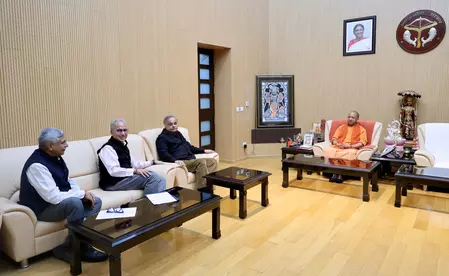 सीएम योगी से मिले सीआईआई के प्रतिनिधि, राज्य में व्यापार और निवेश का बन रहा बेहतर माहौल सीएम योगी से मिले सीआईआई के प्रतिनिधि, राज्य में व्यापार और निवेश का बन रहा बेहतर माहौल