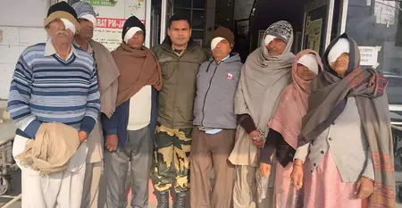 BSF जम्मू ने बुजुर्ग मरीजों की मोतियाबिंद की सर्जरी कराई BSF जम्मू ने बुजुर्ग मरीजों की मोतियाबिंद की सर्जरी कराई
