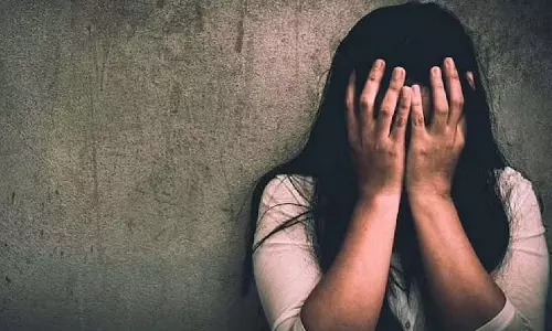 पीड़िता की बहन का सनसनीखेज दावा, एंबुलेंस में हुई दरिंदगी पीड़िता की बहन का सनसनीखेज दावा, एंबुलेंस में हुई दरिंदगी