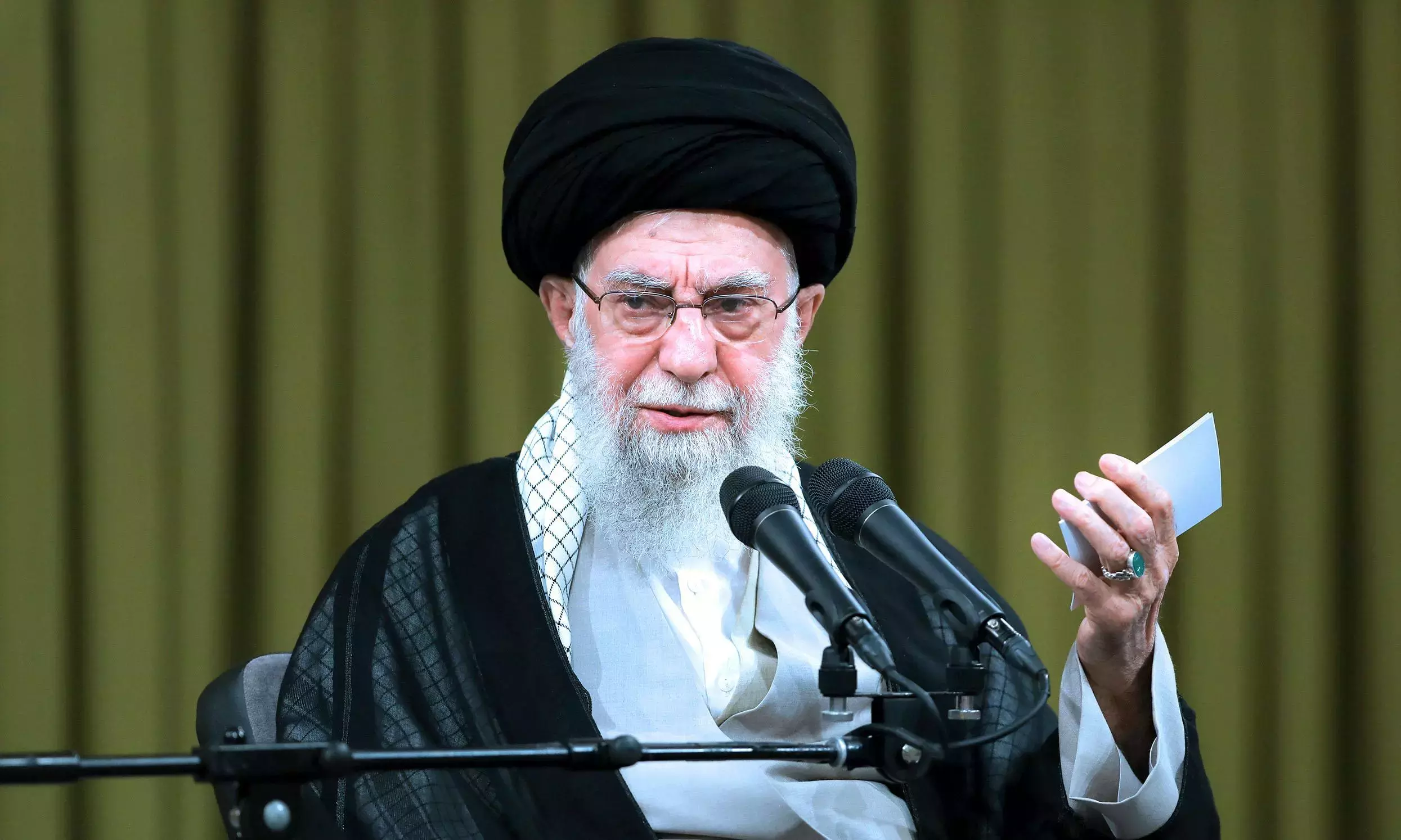 Iran: जानलेवा विरोध प्रदर्शनों के बीच खामेनेई ने चेतावनी दी कि दंगाइयों को उनकी जगह दिखानी होगी
