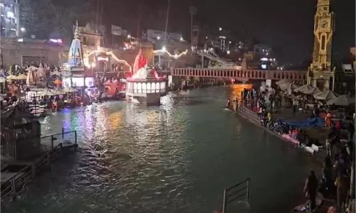 Uttarakhand :माघ पूर्णिमा पर हरकी पैड़ी पर उमड़ा श्रद्धालुओं का सैलाब Uttarakhand :माघ पूर्णिमा पर हरकी पैड़ी पर उमड़ा श्रद्धालुओं का सैलाब
