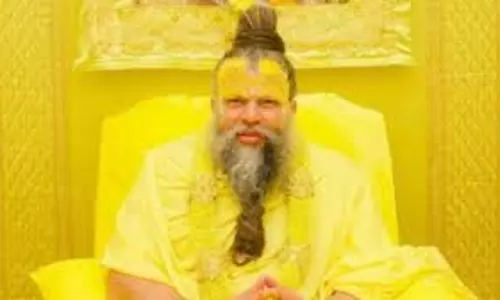 Premanand Ji Maharaj: प्रेमानंद महाराज ने बताया नजर उतारना सही है या गलत