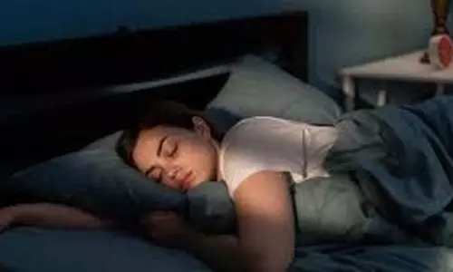 Astro Tips: अगर महिलाएं रात में सोने से पहले करती हैं ये काम, तो घर में हो जाता है दरिद्रता वास Astro Tips: अगर महिलाएं रात में सोने से पहले करती हैं ये काम, तो घर में हो जाता है दरिद्रता वास