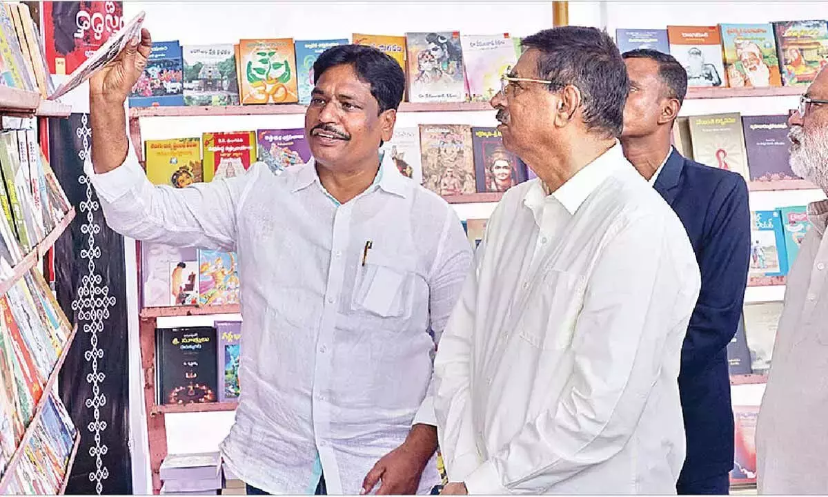 Odisha के राज्यपाल ने पढ़ने को बढ़ावा देने पर ज़ोर दिया