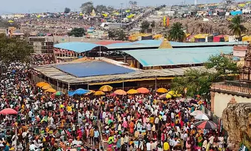 Ugargol : यल्लम्मानगरम के बानाडा में पूर्णिमा उत्सव Ugargol : यल्लम्मानगरम के बानाडा में पूर्णिमा उत्सव