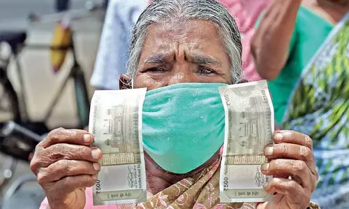 राशन कार्ड धारकों और Sri Lankan तमिल परिवारों को पोंगल पर 3,000 रुपये नकद उपहार देने की घोषणा की
