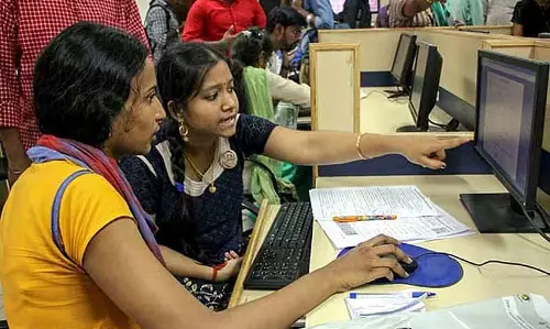 CHENNAI: बदलाव लाना, फीस में छूट से पहली पीढ़ी के इंजीनियरिंग एडमिशन में बढ़ोतरी CHENNAI: बदलाव लाना, फीस में छूट से पहली पीढ़ी के इंजीनियरिंग एडमिशन में बढ़ोतरी