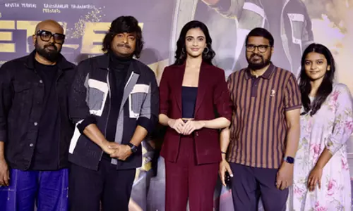 Ritesh राणा की नई फिल्म जेटली का टीज़र दिखा मजेदार सीन और एक्शन Ritesh राणा की नई फिल्म जेटली का टीज़र दिखा मजेदार सीन और एक्शन