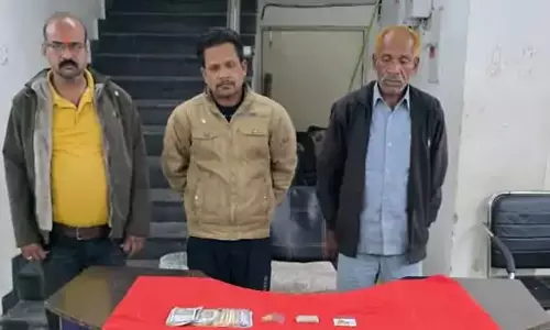 गरीबों को मोदी की योजना का लाभ दिलाने ठग रहे थे, गिरोह का भंडाफोड़ गरीबों को मोदी की योजना का लाभ दिलाने ठग रहे थे, गिरोह का भंडाफोड़