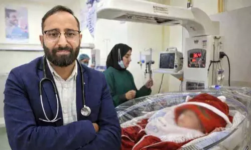 नारायणा हॉस्पिटल में 22 दिन की NICU लड़ाई के बाद गंभीर रूप से बीमार नवजात को बचाया गया नारायणा हॉस्पिटल में 22 दिन की NICU लड़ाई के बाद गंभीर रूप से बीमार नवजात को बचाया गया