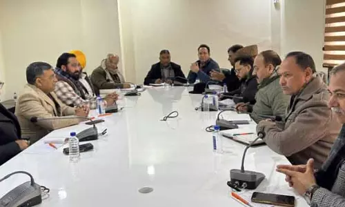 BJP ने नौशेरा, पुंछ, राजौरी की समीक्षा बैठक की BJP ने नौशेरा, पुंछ, राजौरी की समीक्षा बैठक की