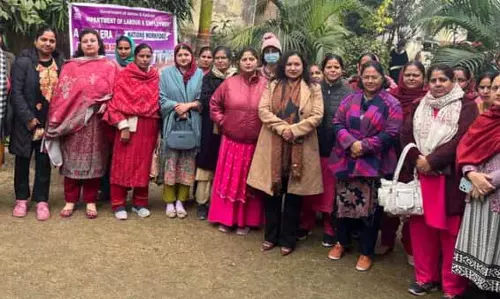 JAMMU: आंगनवाड़ी वर्कर्स के लिए अवेयरनेस कैंप लगाया गया JAMMU: आंगनवाड़ी वर्कर्स के लिए अवेयरनेस कैंप लगाया गया