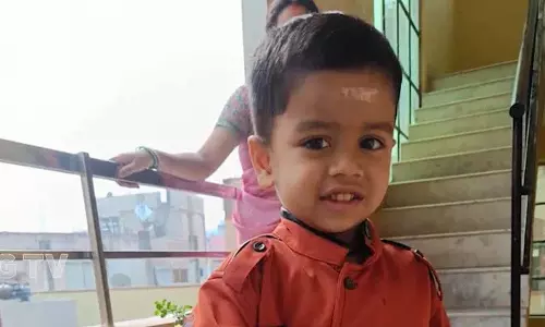 हैदराबाद के निज़ामपेट में Swimming Pool में गिरने से 3 साल के बच्चे की मौत हैदराबाद के निज़ामपेट में Swimming Pool में गिरने से 3 साल के बच्चे की मौत