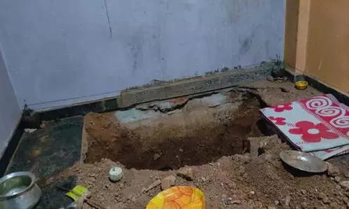 Karnataka में खजाने के लिए बलि दिए जा रहे बच्चे को आखिरी मिनट में किए गए कॉल ने बचाया Karnataka में खजाने के लिए बलि दिए जा रहे बच्चे को आखिरी मिनट में किए गए कॉल ने बचाया