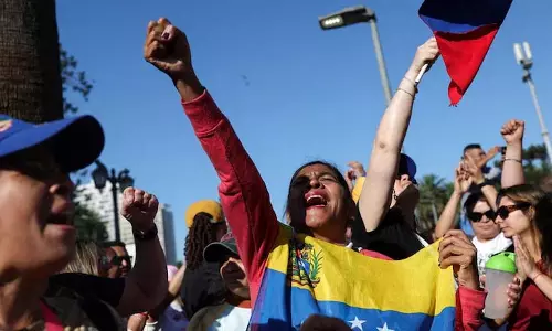 Venezuela के मादुरो को अमेरिका द्वारा जब्त किए जाने के बाद लैटिन अमेरिका में निंदा और तालियां बजीं Venezuela के मादुरो को अमेरिका द्वारा जब्त किए जाने के बाद लैटिन अमेरिका में निंदा और तालियां बजीं