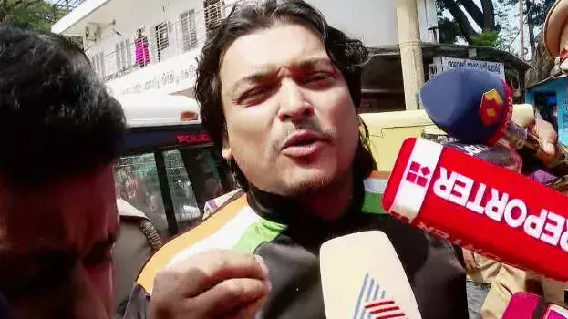 Rahul Easwar ने नई शिकायत पर जवाब देते हुए फंसाने की प्रवृत्ति पर चिंता जताई Rahul Easwar ने नई शिकायत पर जवाब देते हुए फंसाने की प्रवृत्ति पर चिंता जताई