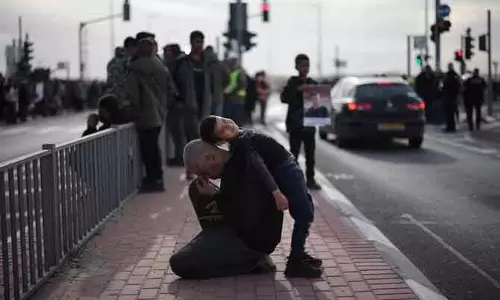 Israeli पुलिस की छापेमारी में बेडौइन शख्स की मौत, तनाव बढ़ने का खतरा Israeli पुलिस की छापेमारी में बेडौइन शख्स की मौत, तनाव बढ़ने का खतरा
