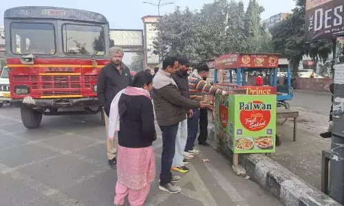 एमसी टीम ने Amritsar में यूटी मार्केट से अतिक्रमण हटाया