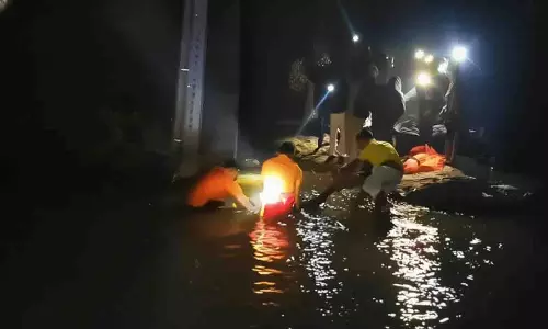 Odisha के गजपति में पुल से बाइक गिरने से एक व्यक्ति की मौत, दोस्त घायल
