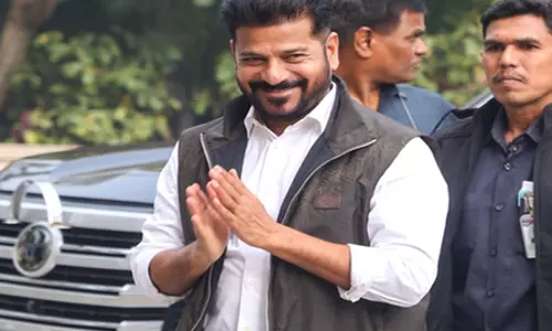 पोलावरम विस्तार का विरोध करने के लिए तेलंगाना सरकार सुप्रीम कोर्ट में मजबूत दलीलें पेश करेगी पोलावरम विस्तार का विरोध करने के लिए तेलंगाना सरकार सुप्रीम कोर्ट में मजबूत दलीलें पेश करेगी