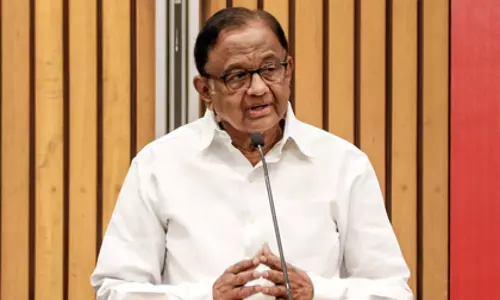 Chidambaram ने सुनिश्चित पेंशन योजना के लिए वित्तीय अनुशासन पर ज़ोर दिया Chidambaram ने सुनिश्चित पेंशन योजना के लिए वित्तीय अनुशासन पर ज़ोर दिया