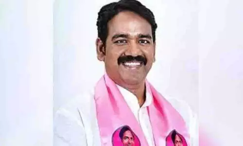 फोन टैपिंग मामला: BRS MLC नवीन राव SIT के सामने पेश हुए फोन टैपिंग मामला: BRS MLC नवीन राव SIT के सामने पेश हुए