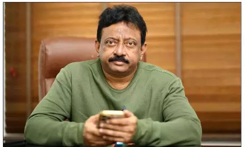 Jana Nayakan विवाद: विजय के ट्रेलर में दिखा AI वॉटरमार्क, नेटिज़न्स ने पकड़ा Jana Nayakan विवाद: विजय के ट्रेलर में दिखा AI वॉटरमार्क, नेटिज़न्स ने पकड़ा