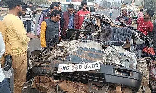 Traffic Signal पर ट्रक ने मारुति को टक्कर मारी, नेशनल हाईवे पर हुए हादसे में 1 की मौत
