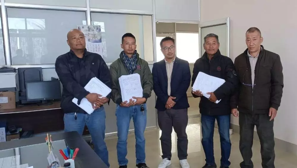 Kohima: 28 कोरिडांग A/C उपचुनाव के लिए ड्राफ़्ट रोल में 21,500 से ज़्यादा वोटर Kohima: 28 कोरिडांग A/C उपचुनाव के लिए ड्राफ़्ट रोल में 21,500 से ज़्यादा वोटर