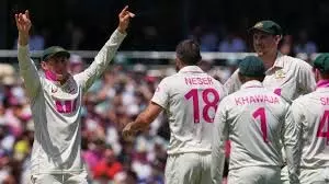 AUS vs ENG: सिडनी टेस्ट में दिखा अनोखा नजारा AUS vs ENG: सिडनी टेस्ट में दिखा अनोखा नजारा