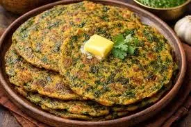Sarson Saag Chilla Recipe: सर्दियों में नाश्ते के लिए बनाएं स्वादिष्ट सरसों साग चीला Sarson Saag Chilla Recipe: सर्दियों में नाश्ते के लिए बनाएं स्वादिष्ट सरसों साग चीला
