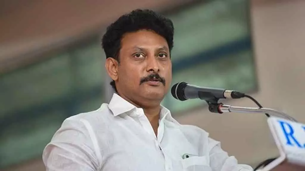 सेकेंडरी स्कूल टीचरों की मांगों का जल्द ही अच्छा हल निकाला जाएगा: Minister Anbil Mahesh सेकेंडरी स्कूल टीचरों की मांगों का जल्द ही अच्छा हल निकाला जाएगा: Minister Anbil Mahesh