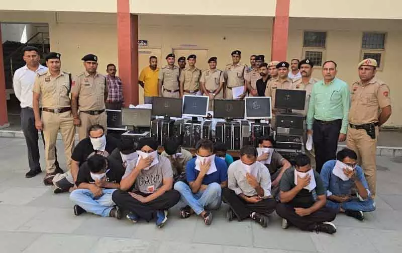 कुरुक्षेत्र पुलिस ने 2025 में 157 साइबर क्राइम आरोपियों को गिरफ्तार किया कुरुक्षेत्र पुलिस ने 2025 में 157 साइबर क्राइम आरोपियों को गिरफ्तार किया