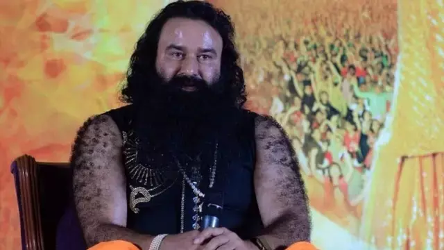 मंजूर हुई पैरोल, एक बार फिर जेल से बाहर आ रहा गुरमीत राम रहीम मंजूर हुई पैरोल, एक बार फिर जेल से बाहर आ रहा गुरमीत राम रहीम