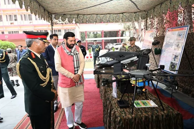 Haryana : मुख्यमंत्री ने चंडीमंदिर मिलिट्री स्टेशन का दौरा किया Haryana : मुख्यमंत्री ने चंडीमंदिर मिलिट्री स्टेशन का दौरा किया