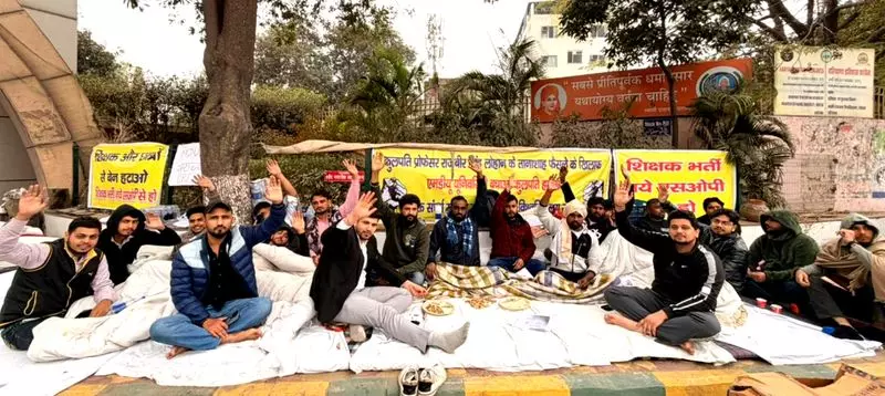 Rohtak यूनिवर्सिटी के स्टूडेंट्स ने अनिश्चितकालीन धरना शुरू किया Rohtak यूनिवर्सिटी के स्टूडेंट्स ने अनिश्चितकालीन धरना शुरू किया