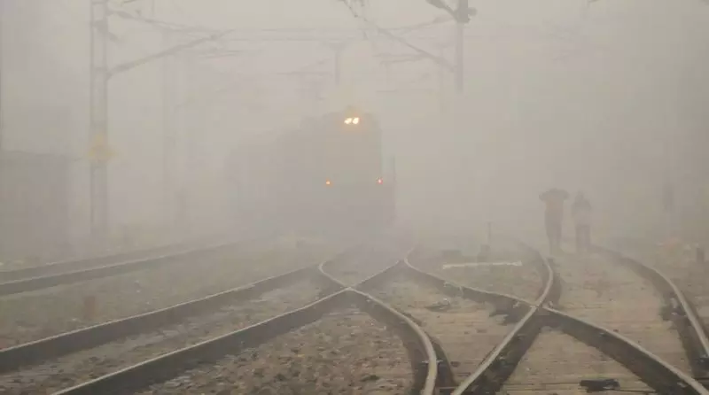 Woman ने चलती ट्रेन में बेटी को जन्म दिया Woman ने चलती ट्रेन में बेटी को जन्म दिया