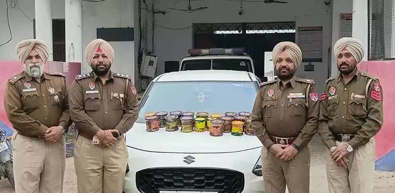 Jalandhar: प्रतिबंधित चीनी पतंग डोर के 20 बैग के साथ दो लोग गिरफ्तार Jalandhar: प्रतिबंधित चीनी पतंग डोर के 20 बैग के साथ दो लोग गिरफ्तार