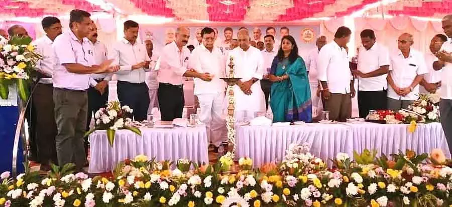3 नदियों के लिए चेक डैम: Minister N.S. Bosaraju 3 नदियों के लिए चेक डैम: Minister N.S. Bosaraju