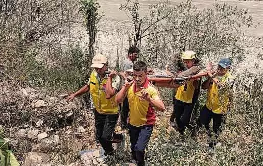 ओडिशा के ढेंकनाल में अनधिकृत खदान में चट्टान गिरने से दो की मौत ओडिशा के ढेंकनाल में अनधिकृत खदान में चट्टान गिरने से दो की मौत