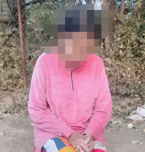 दुर्ग में युवती ने की सुसाइड की कोशिश, शिवनाथ नदी से पुलिस जवानों ने सुरक्षित निकाला दुर्ग में युवती ने की सुसाइड की कोशिश, शिवनाथ नदी से पुलिस जवानों ने सुरक्षित निकाला
