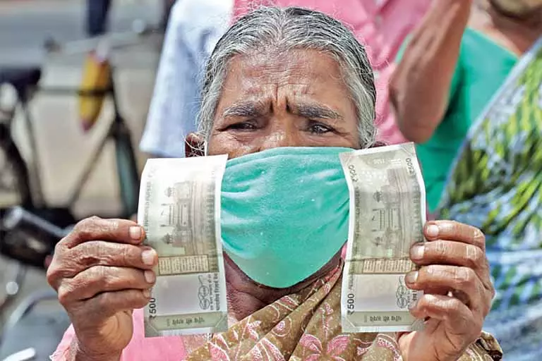 राशन कार्ड धारकों और Sri Lankan तमिल परिवारों को पोंगल पर 3,000 रुपये नकद उपहार देने की घोषणा की राशन कार्ड धारकों और Sri Lankan तमिल परिवारों को पोंगल पर 3,000 रुपये नकद उपहार देने की घोषणा की