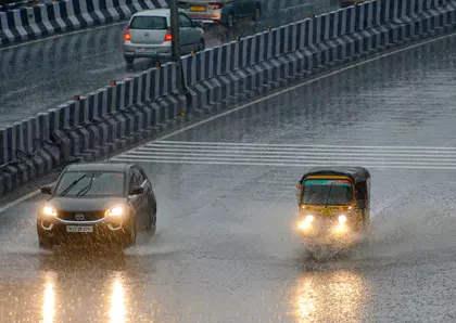 Tamil Nadu में 9 जनवरी तक बारिश का अनुमान; तापमान में और गिरावट आएगी Tamil Nadu में 9 जनवरी तक बारिश का अनुमान; तापमान में और गिरावट आएगी