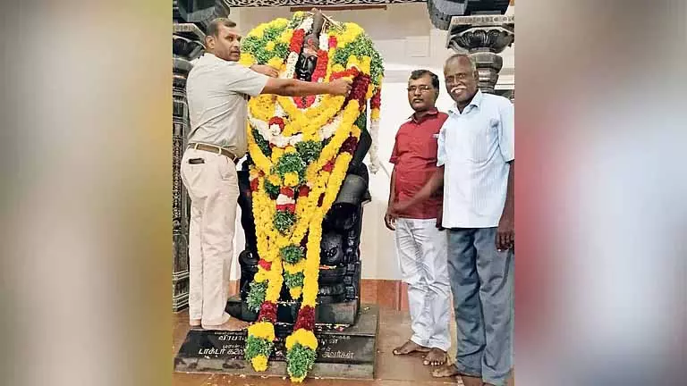 Kattabomman के औपनिवेशिक प्रतिरोध को उनकी 266वीं जयंती पर याद किया गया, नेताओं ने श्रद्धांजलि दी Kattabomman के औपनिवेशिक प्रतिरोध को उनकी 266वीं जयंती पर याद किया गया, नेताओं ने श्रद्धांजलि दी