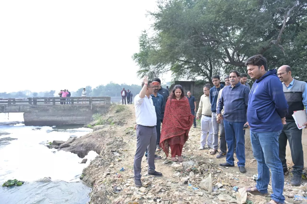 महापौर मीनल चौबे एक्शन में, इंदौर जैसी घटना रायपुर में कहीं भी ना हो महापौर मीनल चौबे एक्शन में, इंदौर जैसी घटना रायपुर में कहीं भी ना हो