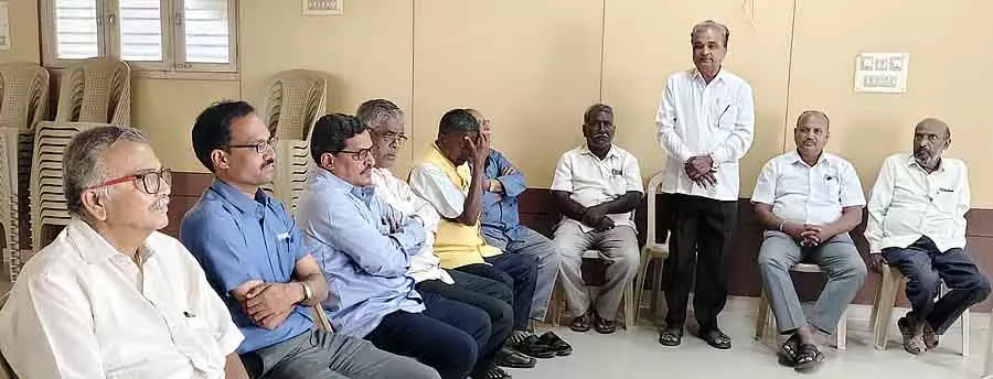Haveri : हजारे साहब आई थिम्मापुर जिला साहित्य सम्मेलन के अध्यक्ष चुने गए Haveri : हजारे साहब आई थिम्मापुर जिला साहित्य सम्मेलन के अध्यक्ष चुने गए