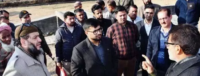 DDC Rajouri ने लाह वाली बौली में विरासत स्थल का निरीक्षण किया DDC Rajouri ने लाह वाली बौली में विरासत स्थल का निरीक्षण किया